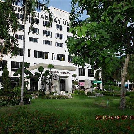 Hotel Phranakhon Grand View Bangkok Exterior foto